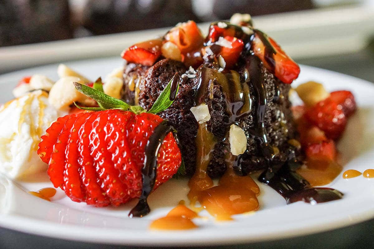 Chocolate brownie bundt cake with Strawberries