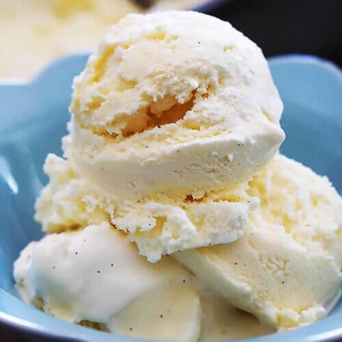 Homemade Vanilla Bean Ice Cream - Bowl Me Over