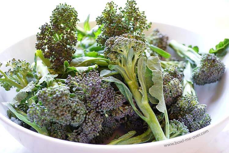 Fresh broccoli in bowl. 