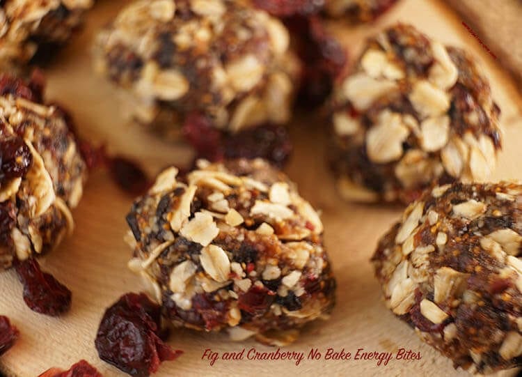 The figs are slightly sweet, the cranberries tart combined with crunchy nuts!