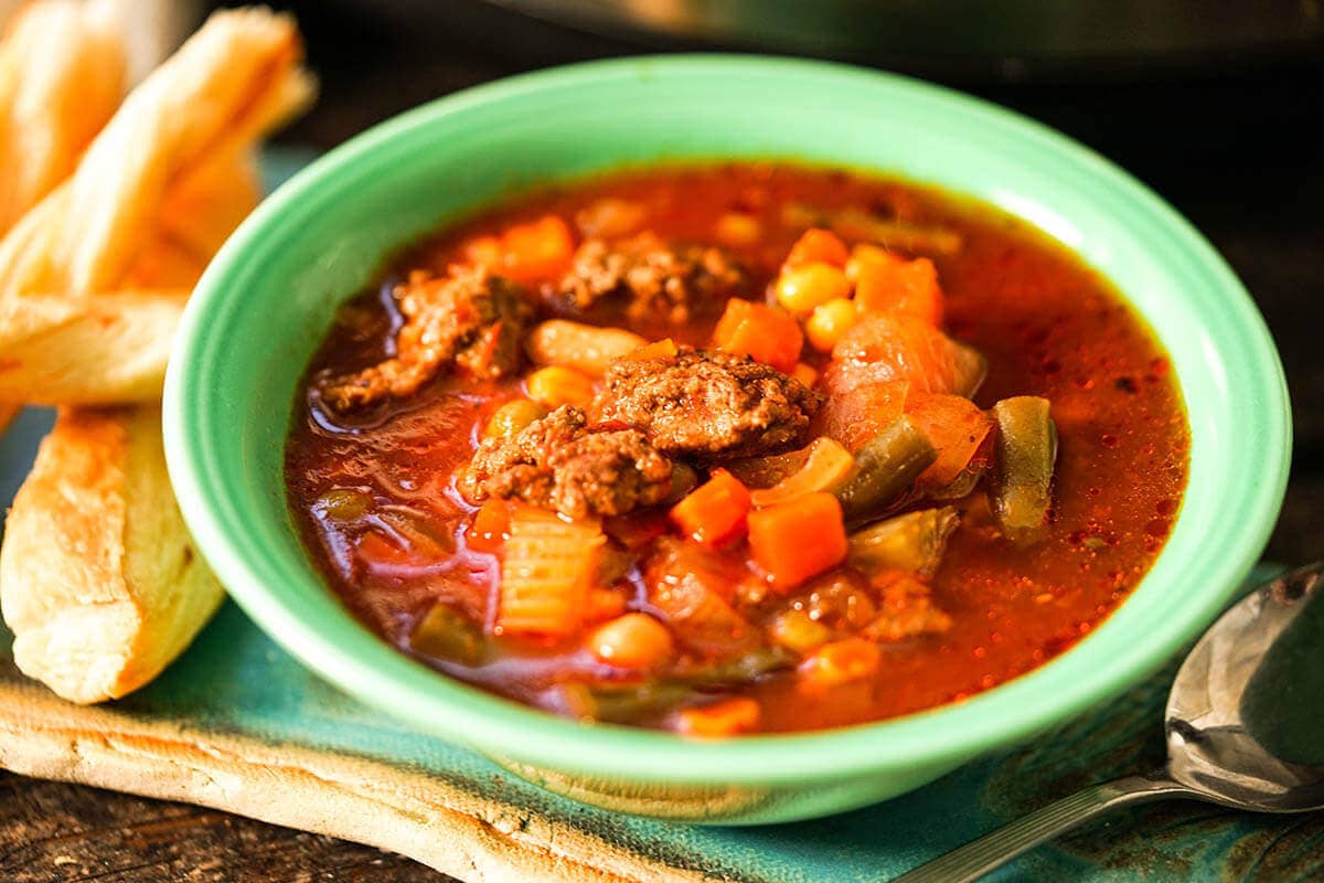 Slow Cooker Vegetable Soup - Food Dolls