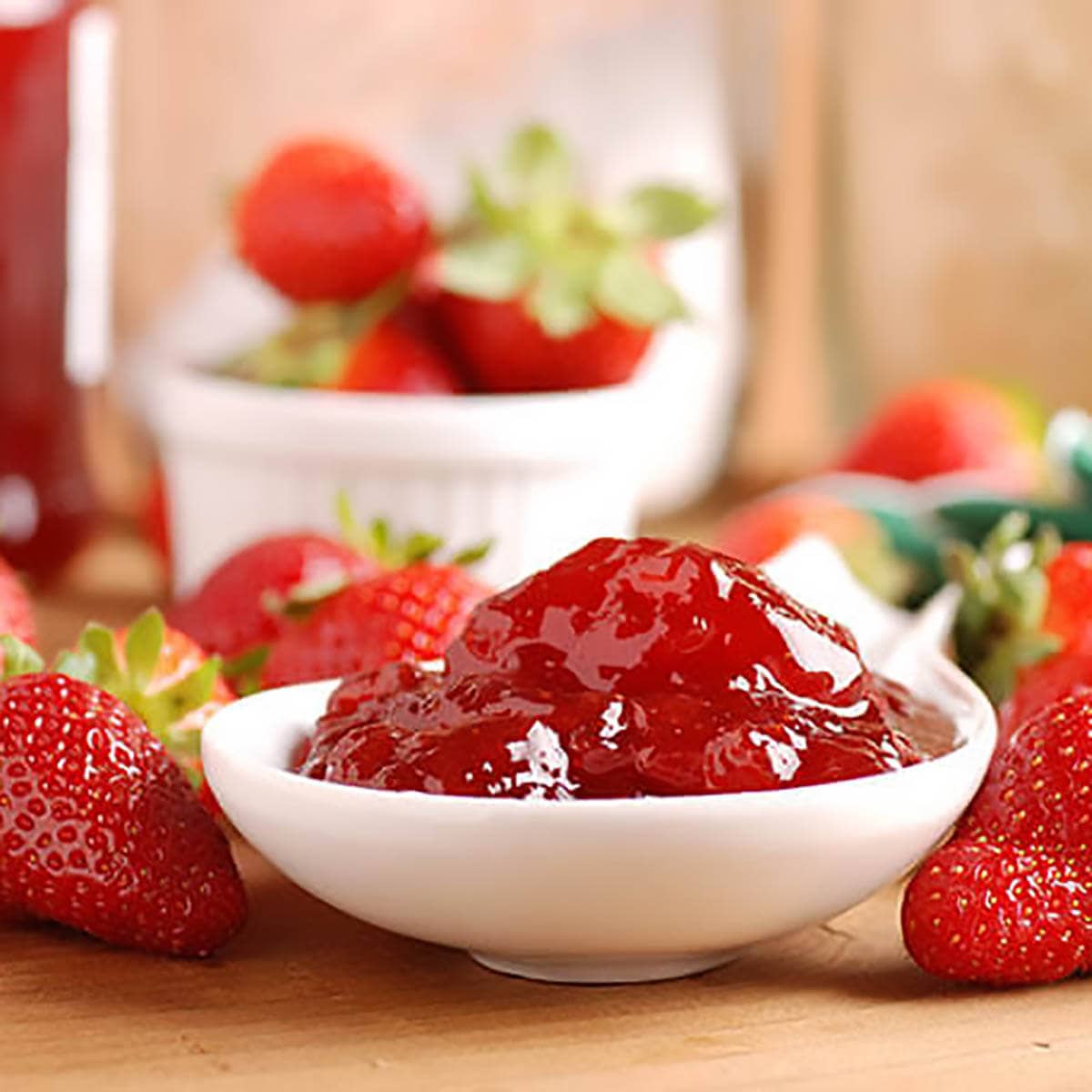 https://bowl-me-over.com/wp-content/uploads/2021/05/Strawberry-Freezer-Jam.jpg