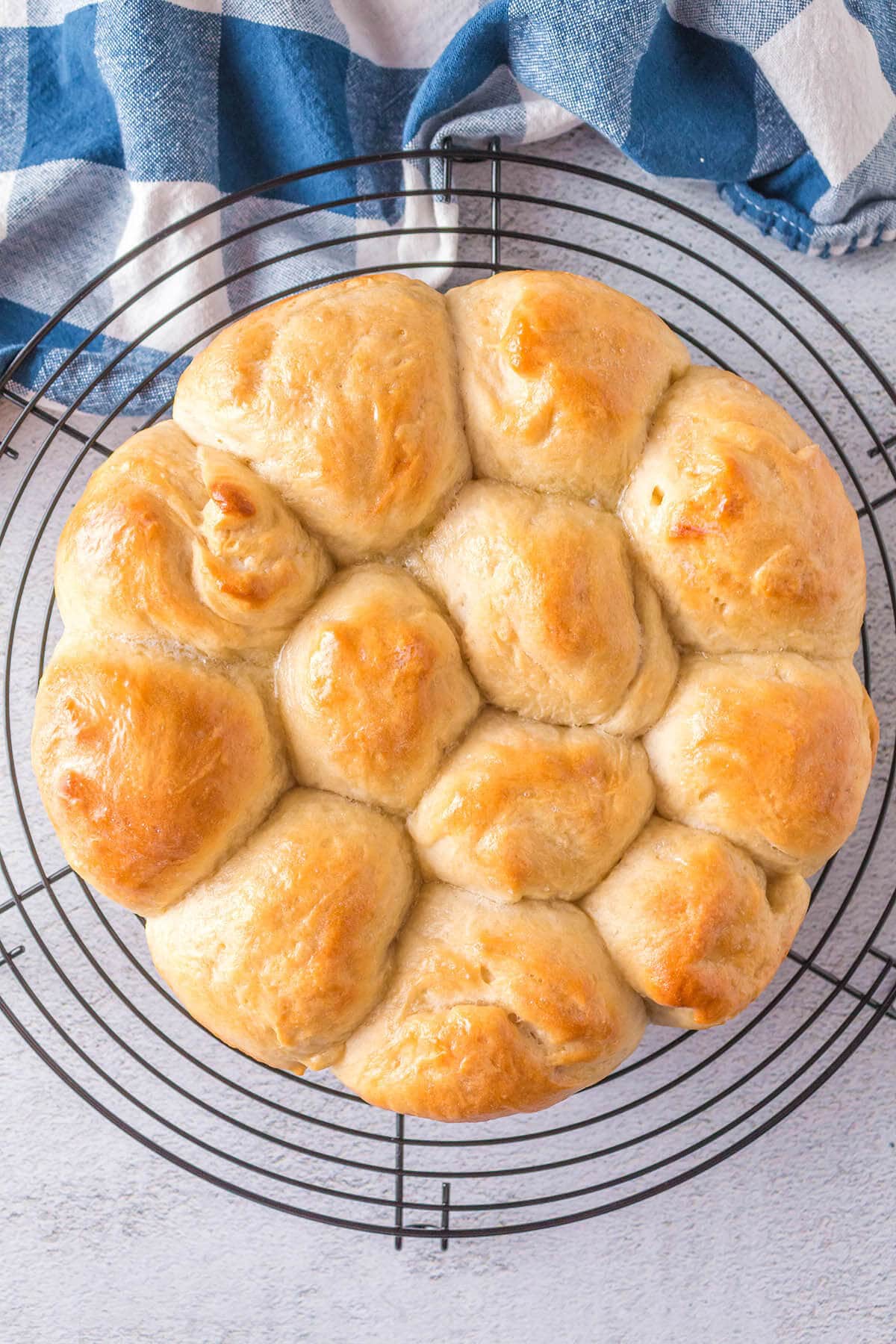 Easy Yeast Rolls on cooling tray. 