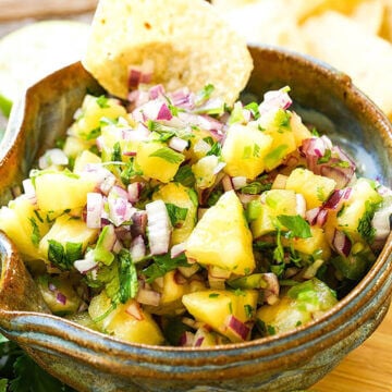 Easy Pineapple Salsa Recipe - Bowl Me Over