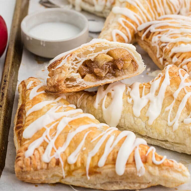 Easy Apple Hand Pie Turnovers with Puff Pastry Recipe - Bowl Me Over