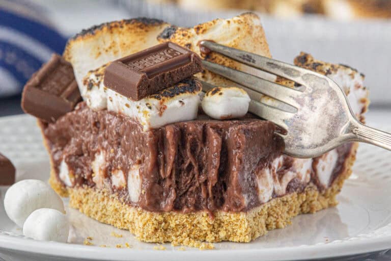 No Bake S'mores Pie - Bowl Me Over
